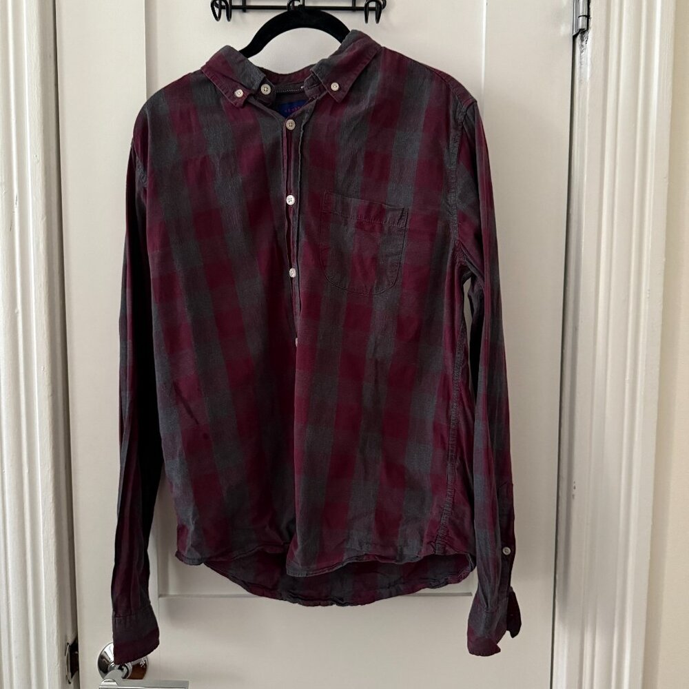 Aeropostale Men's Red Plaid Slim Fit Button Down Long Sleeve Shirt Size Small